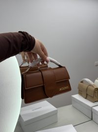 Çantë Jacquemus për Elegancë dhe Stil - Çanta