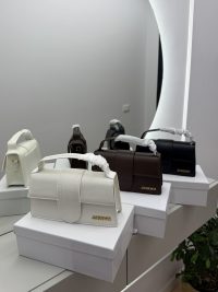 Çantë Jacquemus për Elegancë dhe Stil - Çanta