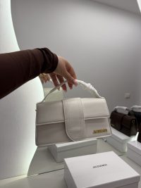 Çantë Jacquemus për Elegancë dhe Stil - Çanta