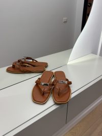 Shapka Hermes për Femra - Elegancë dhe Komoditet - Shapka