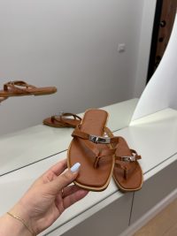 Shapka Hermes për Femra - Elegancë dhe Komoditet - Shapka
