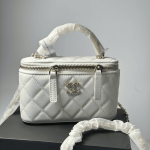 Çanta Chanel Vanity ds-canta-040 me dizajn elegant për femra.