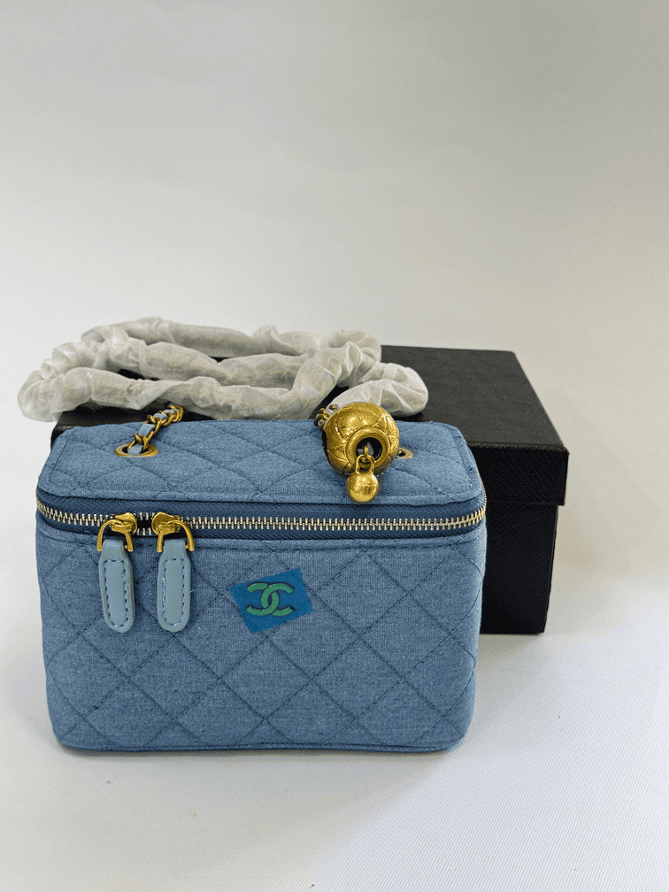 chanel-xhins-kryesore Çanta Chanel Xhins me dizajn elegant dheMateriale të cilësisë së lartë.