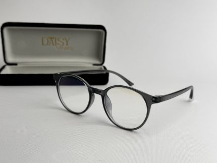 Syze Qetesuese Blue Control glasses with case, stylish protection.