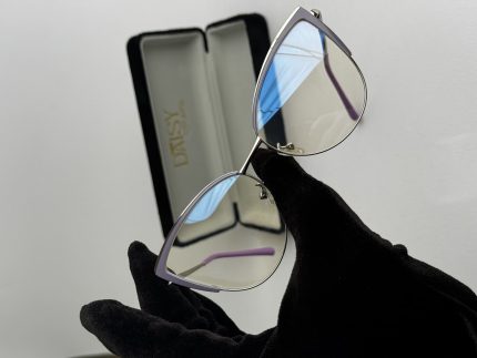 Syze Qetesuese Blue Control glasses with protective case.