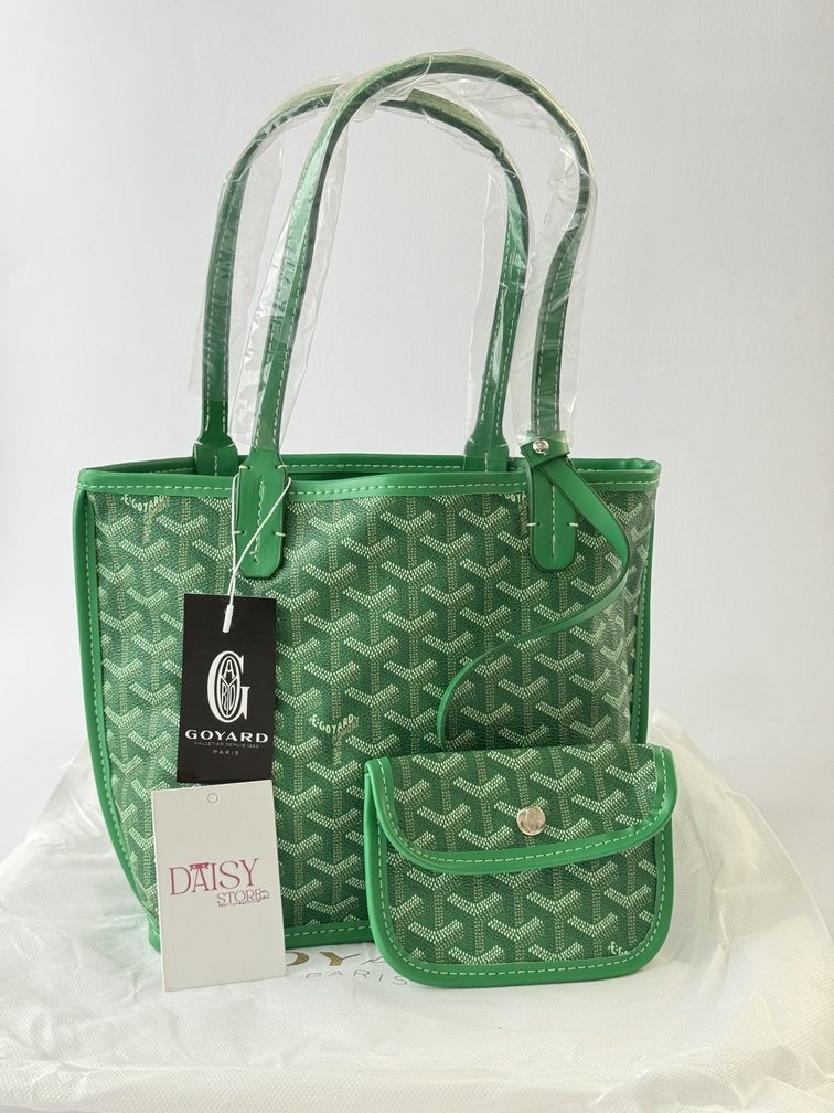 ds-canta-004-kryesore Green Goyard Saint Louis Tote with matching pouch, elegant design.