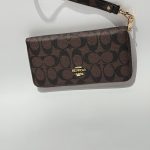 Elegant Burberry women's wallet with stylish design.