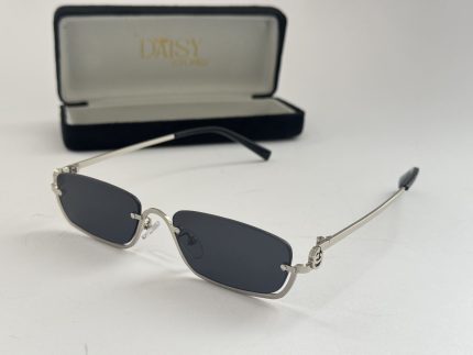 Syze Dielli Celine për Femra sunglasses with sleek black lenses and case.