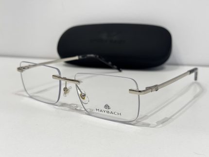 Skelete Optike Maybach glasses with elegant design and comfort, black case included.