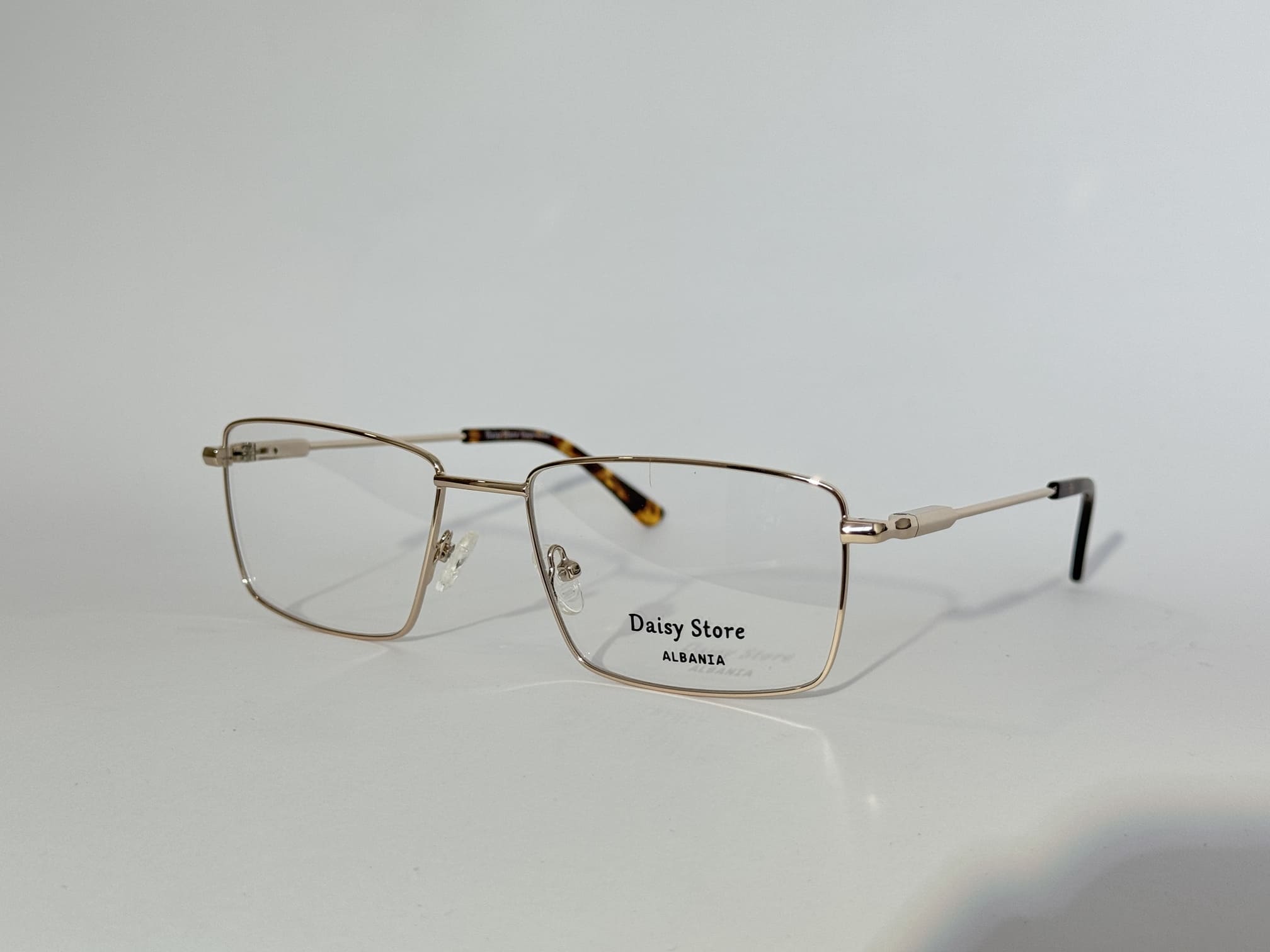 ds-syze-optike-39-kryesore Men's optical glasses with stylish metal frame.