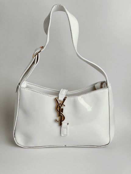 Çanta YSL Hobo, ideale për femra, me dizajn elegant.
