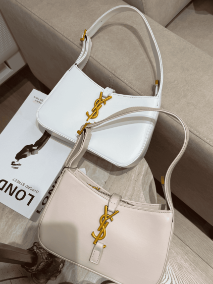 Çanta për femra YSL Le5A7 me dizajn modern dhe material të qëndrueshëm