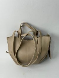 Beige çantë tote polène mini for students, stylish and compact.