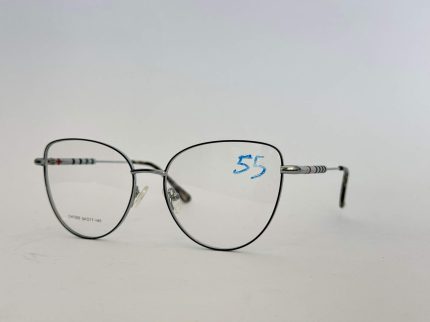 Skelete Optike Daisy Store stylish eyeglasses with metal frame.