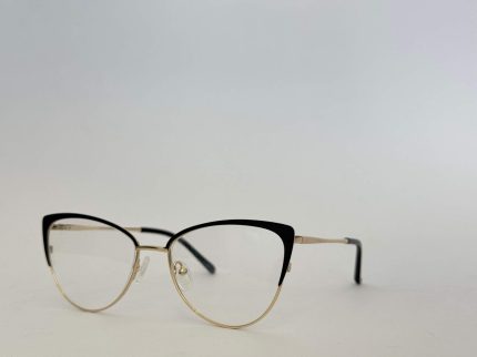 Skelete Optike Daisy Store cat-eye glasses, stylish and comfortable design.