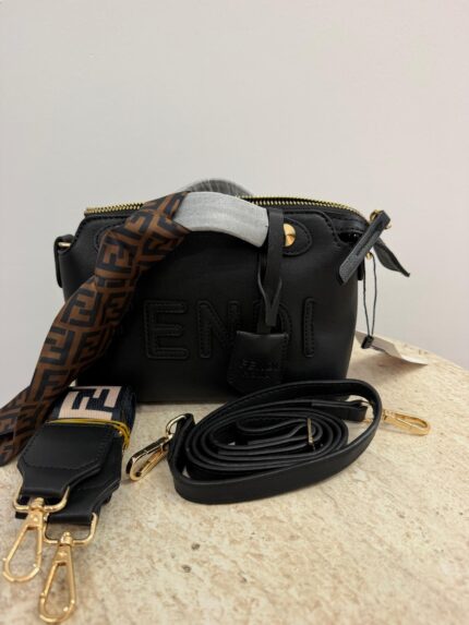 Çanta Fendi By The Way, black elegance with stylish straps.
