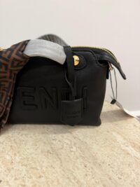 Çanta Fendi By The Way, black leather elegance and style.
